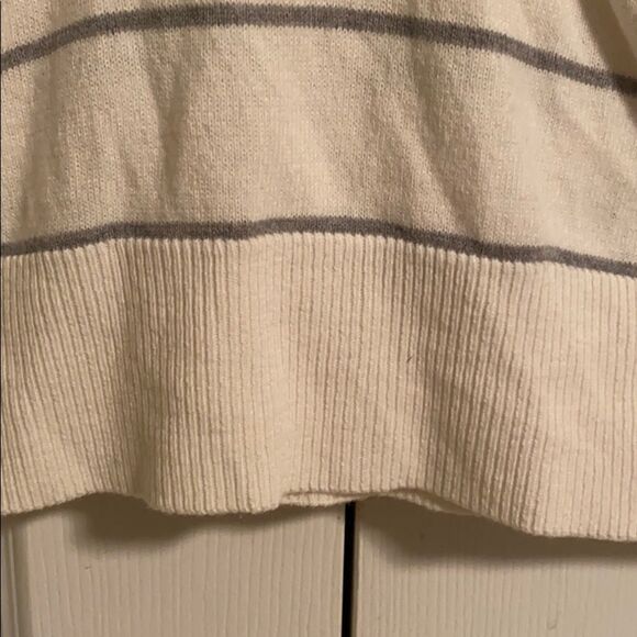 Gap Body Ivory & Grey Striped V Neck Hooded Pullover Sweater Size Large - Picture 5 of 8